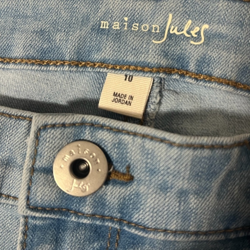 Laceup ankle jeans in avalon wash NWOT - Picture 3 of 6